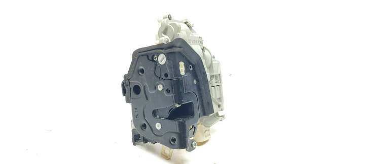 Audi A4 (2015 - 2019)  4G0839015F Замок задней двери