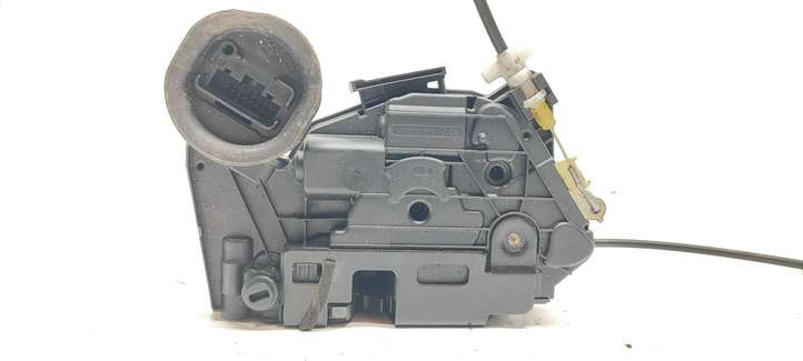 Volkswagen Golf VI (2009 - 2013)  5K4839015H Замок задней двери