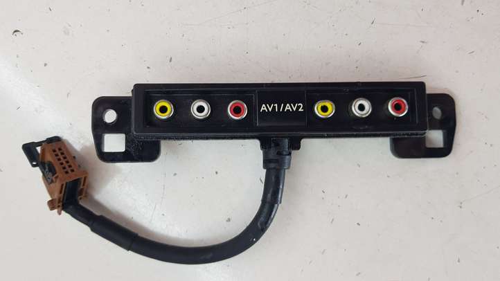Peugeot 5008 (2009 - 2013)  9667112277 Разъем AUX