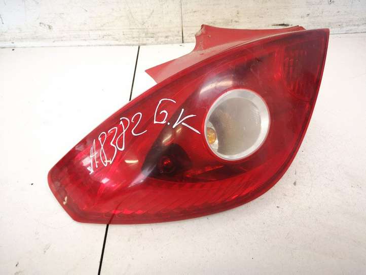 Opel Corsa D (2006 - 2010)  13186350 Задний фонарь в кузове