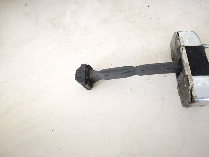 Lexus GS 300 350 430 450h (2007 - 2011)   Ограничитель открывания задней двери