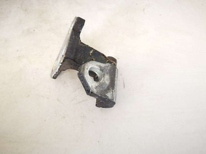 Lexus GS 300 350 430 450h (2007 - 2011)   Нижняя петля задней двери
