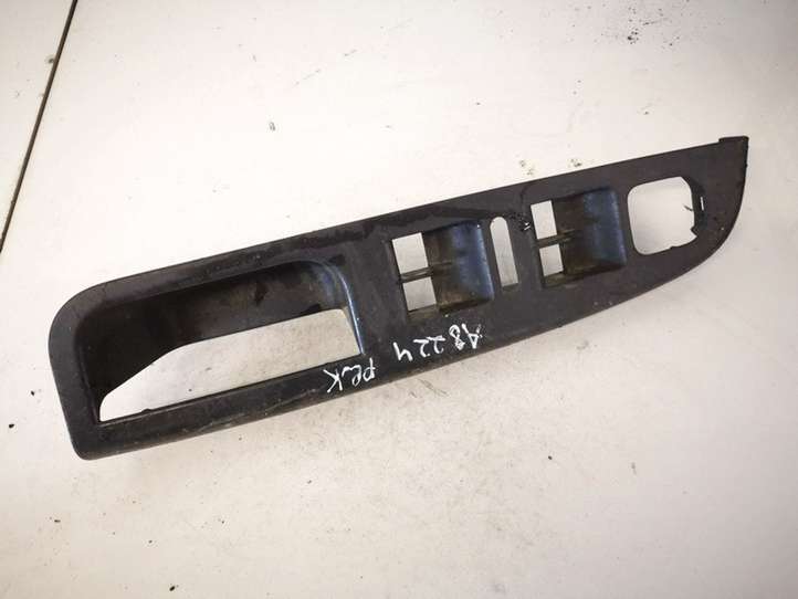 Volkswagen Golf V (2003 - 2009)  1k4868049b Отделка кнопок стеклоподъемника 