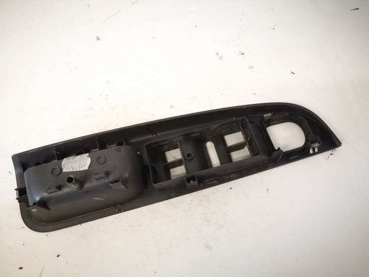 Volkswagen Golf V (2003 - 2009)  1k4868049b Отделка кнопок стеклоподъемника 