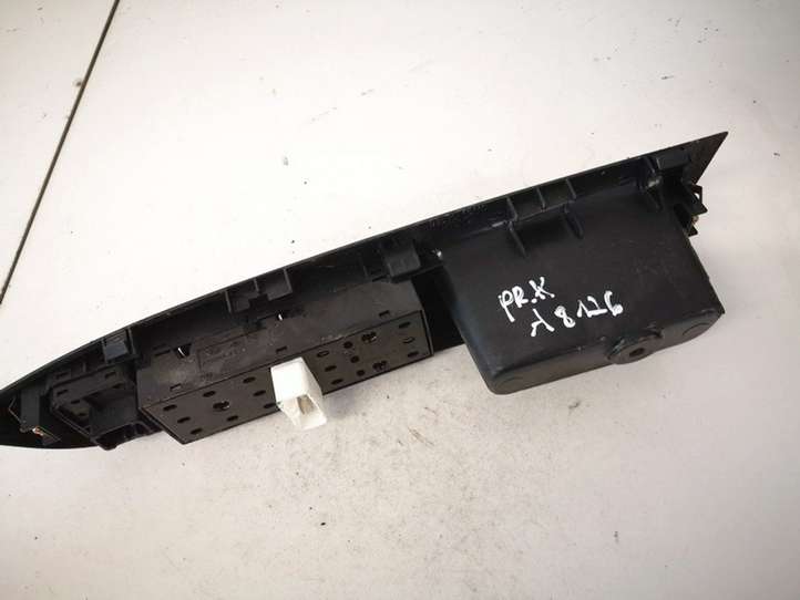 Hyundai Getz (2002 - 2005)  935701c110 Кнопка стеклоподъемников