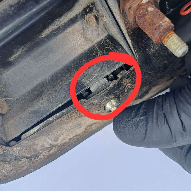 Land Rover Freelander (1997 - 2003)   Ручка задней крышки