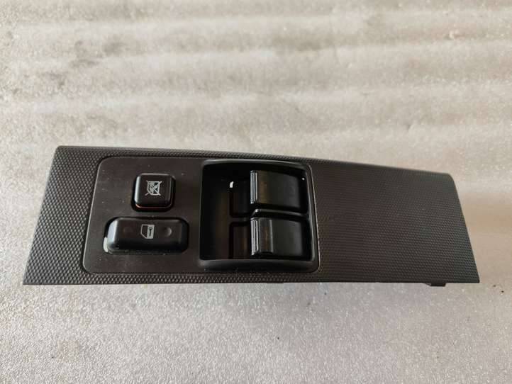 Toyota Corolla Verso AR10 (2004 - 2009)  742320F020 Кнопка стеклоподъемников