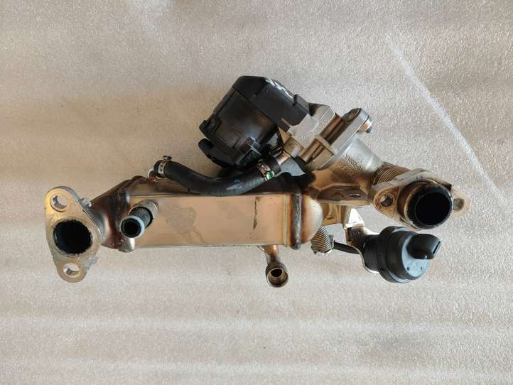 BMW 3 E90 E91 (2005 - 2012)  781016607 Охладитель EGR