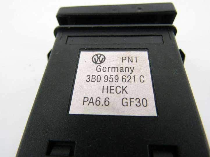 Volkswagen PASSAT B5.5 (2001 - 2005)   Включатель обогрева стекла с помощью электричества