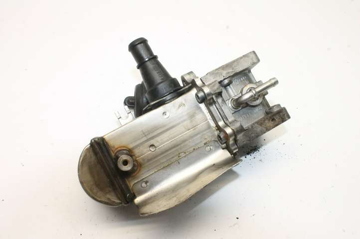 Volkswagen Touareg I (2002 - 2010)  059131511G Охладитель EGR