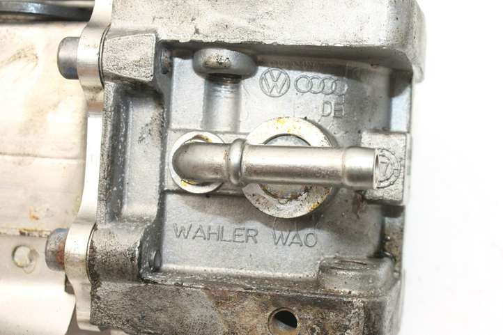Volkswagen Touareg I (2002 - 2010)  059131511G Охладитель EGR