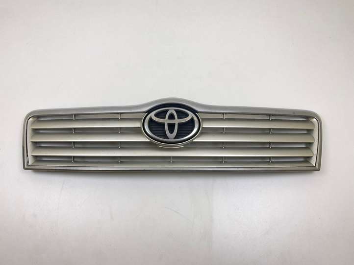 Toyota Avensis T250 (2003 - 2006)  5311405060 Верхняя решётка