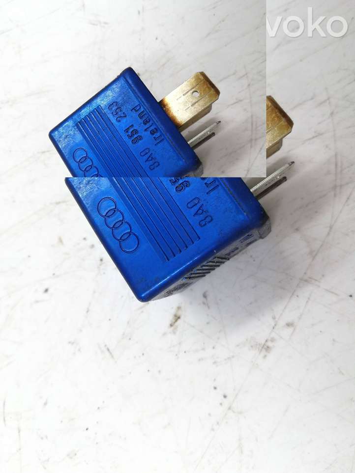 Audi A4 (1999 - 2001)  8A0951253 Другое реле
