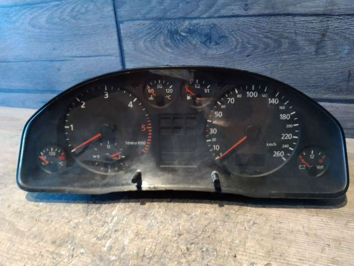 Audi A6 (1997 - 2001)   Спидометр (приборный щиток)