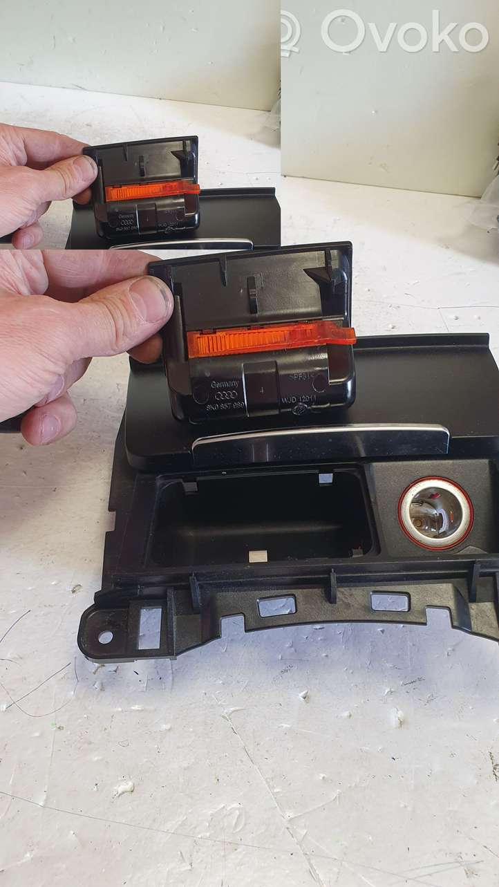 Audi A4 (2011 - 2015)  8K0857951C Пепельница