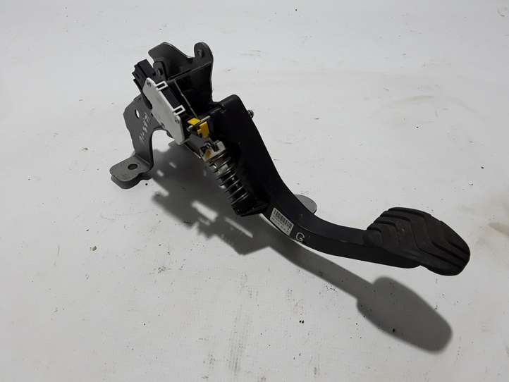 Nissan Qashqai (2013 - 2017)  465038803R Педаль сцепления