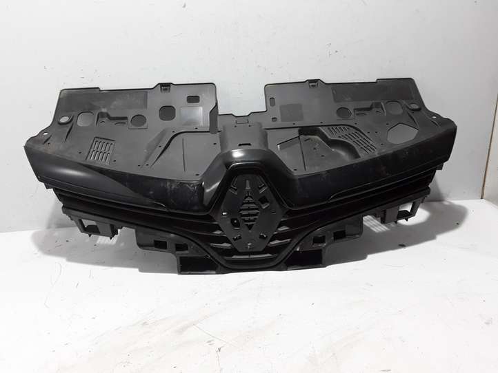 Renault Clio IV (2012 - 2019)  622562901R Передняя решётка