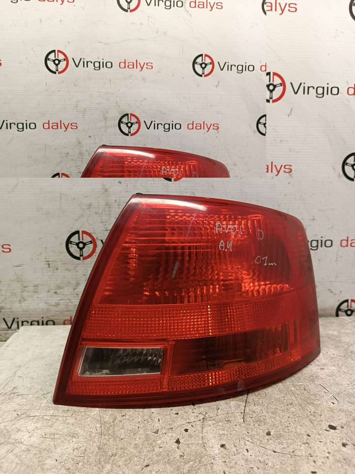 Audi A4 (2004 - 2009)  8E9945096E Задний фонарь в кузове