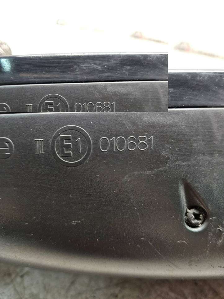 Audi A4 (2004 - 2009)  E1010681 Зеркало боковое с электрическим приводом
