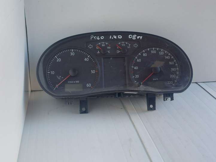 Volkswagen Polo (2005 - 2009)  6Q0920804J Спидометр (приборный щиток)