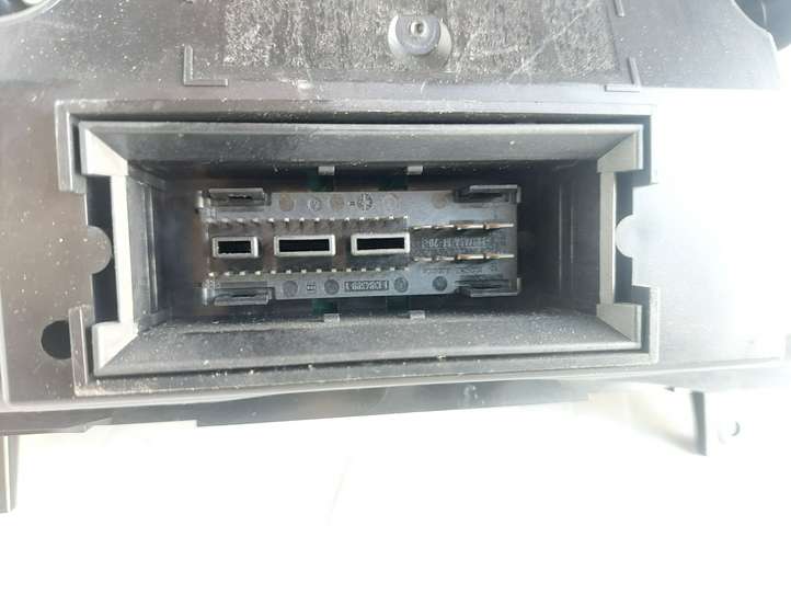 Volkswagen PASSAT B6 (2005 - 2010)  3C0920870G Спидометр (приборный щиток)
