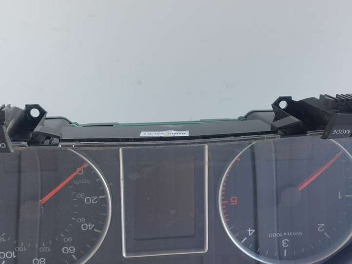 Audi A4 (2004 - 2009)  8E0920951B Спидометр (приборный щиток)