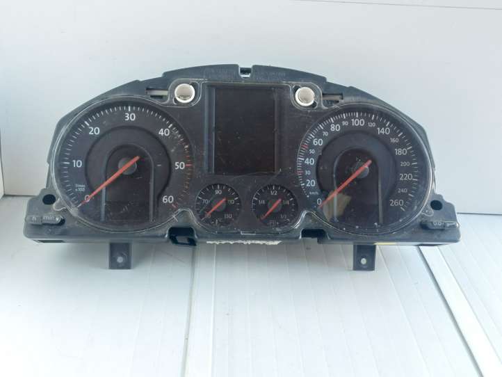 Volkswagen PASSAT B6 (2005 - 2010)  3C0920960A Спидометр (приборный щиток)