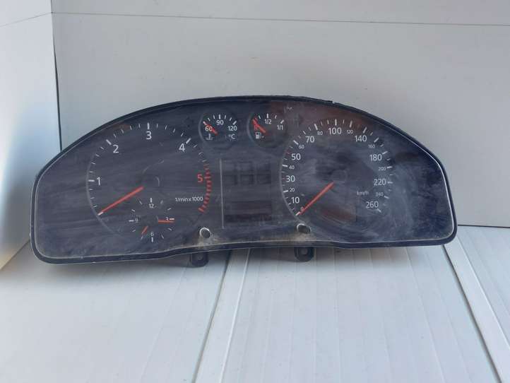 Audi A4 (1999 - 2001)  8D0919861A Спидометр (приборный щиток)