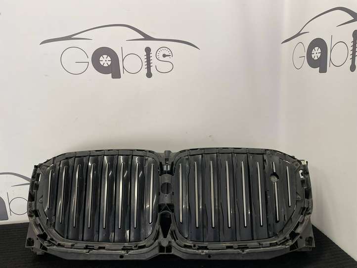 BMW X5 G05 (2018 - )  226775 Передняя решётка
