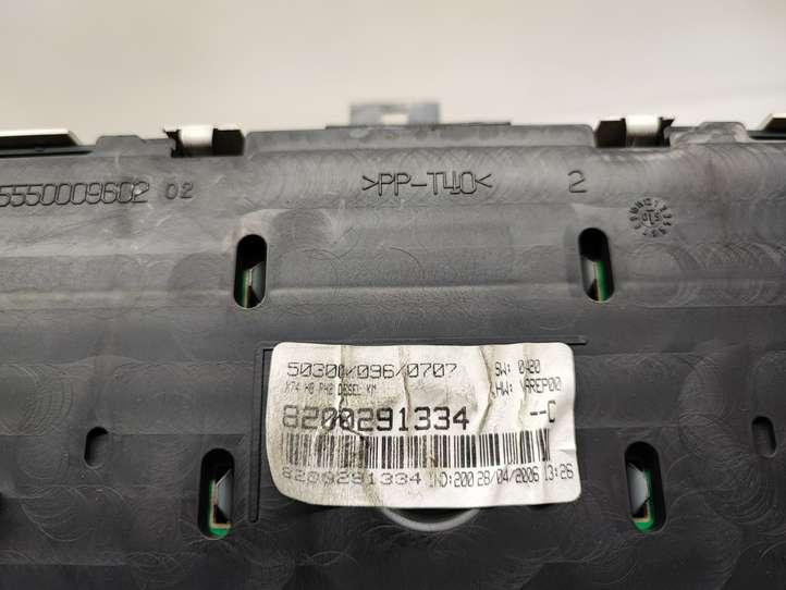 Renault Laguna (2001 - 2005)  8200291334 Спидометр (приборный щиток)