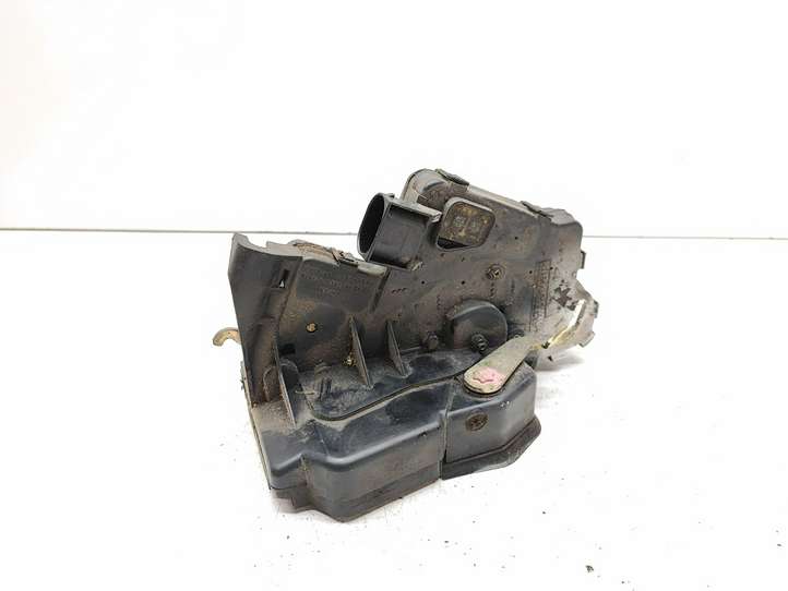 BMW 3 E46 (1998 - 2005)  6196033 Замок задней двери