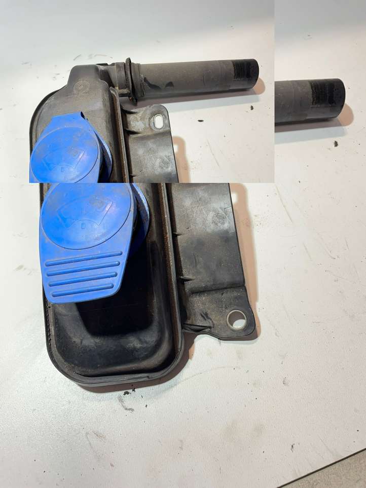 Audi Q5 (2008 - 2012)  8R0955452 Заливная горловина бака жидкости
