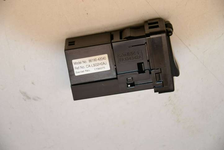 Toyota RAV 4 (XA40) (2012 - 2018)  8619042040 Разъем AUX