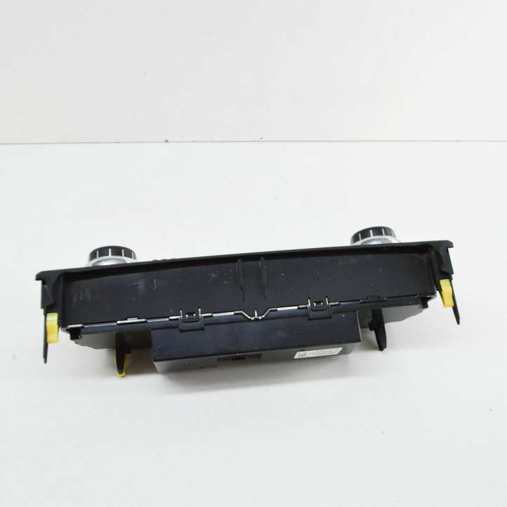 Toyota Land Cruiser (J150) (2009 - )  8401060C70C0 Управление климат контролем