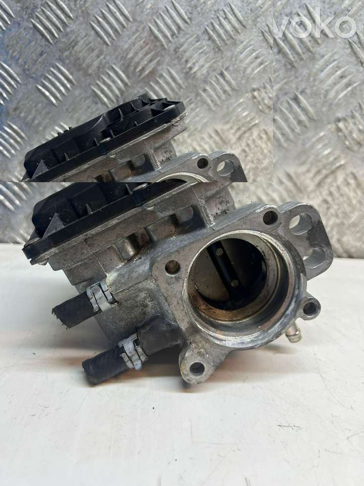 Toyota Yaris (2005 - 2009)  2203023010 Дроссельная заслонка