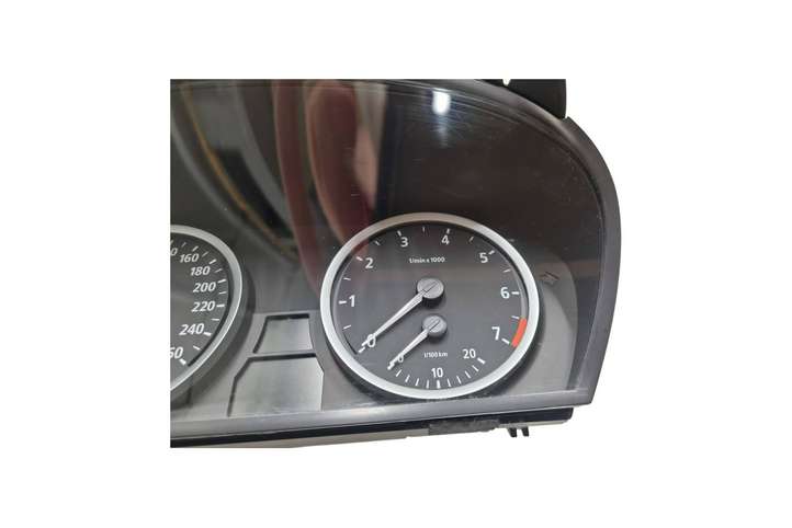 BMW 5 E60 E61 (2004 - 2010)  110080213 Спидометр (приборный щиток)