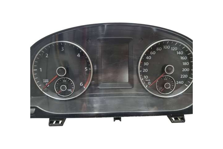 Volkswagen Caddy (2010 - 2015)  2K0920875E Спидометр (приборный щиток)
