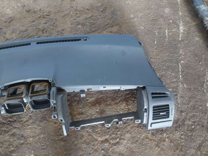 Toyota Auris 150 (2006 - 2012)  55302420100 Панель