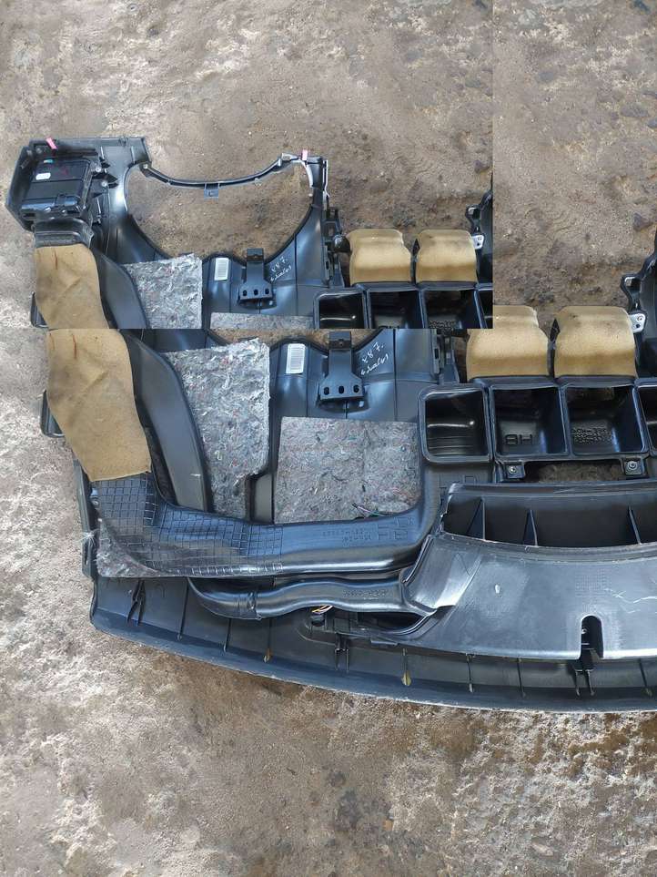 Toyota Auris 150 (2006 - 2012)  55302420100 Панель