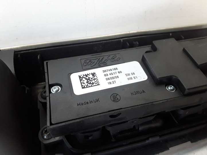 Volvo V50 (2008 - 2012)  8663817 Кнопка стеклоподъемников