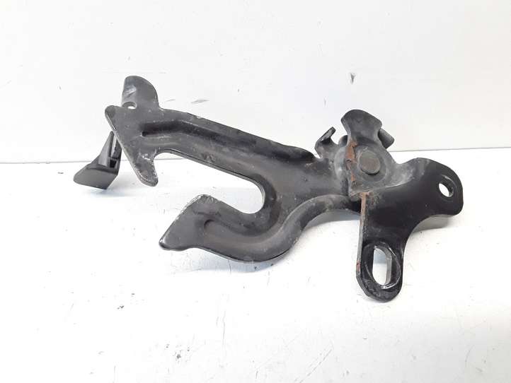 Volvo V70 (2007 - 2013)  30779840 Петля замка капота
