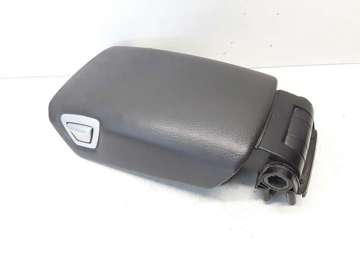 Volvo V70 (2004 - 2007)   Подлокотник