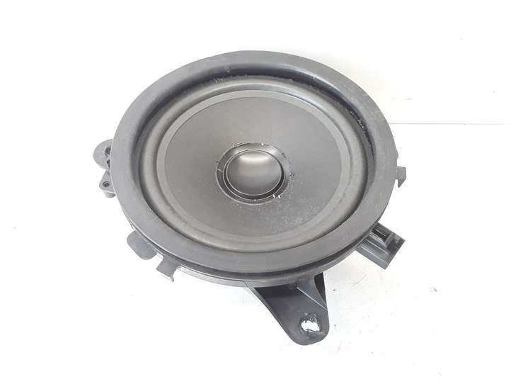 Volvo XC90 (2002 - 2006)  8633109 Громкоговоритель (громкоговорители) в передних дверях