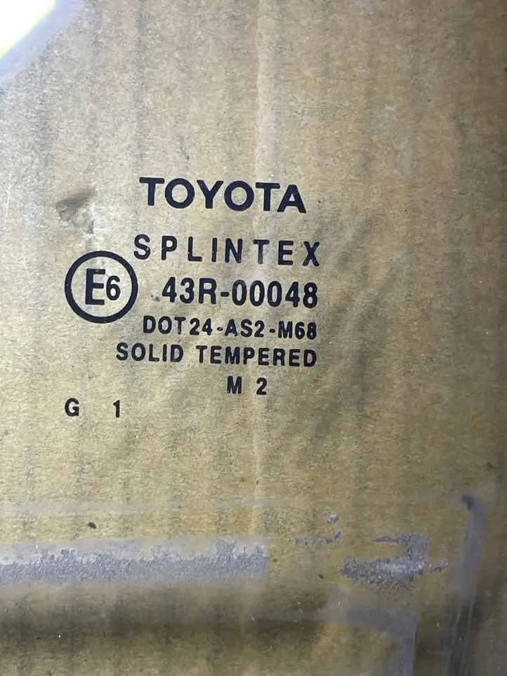 Toyota Avensis T250 (2003 - 2006) Стекло задней двери — фото 2