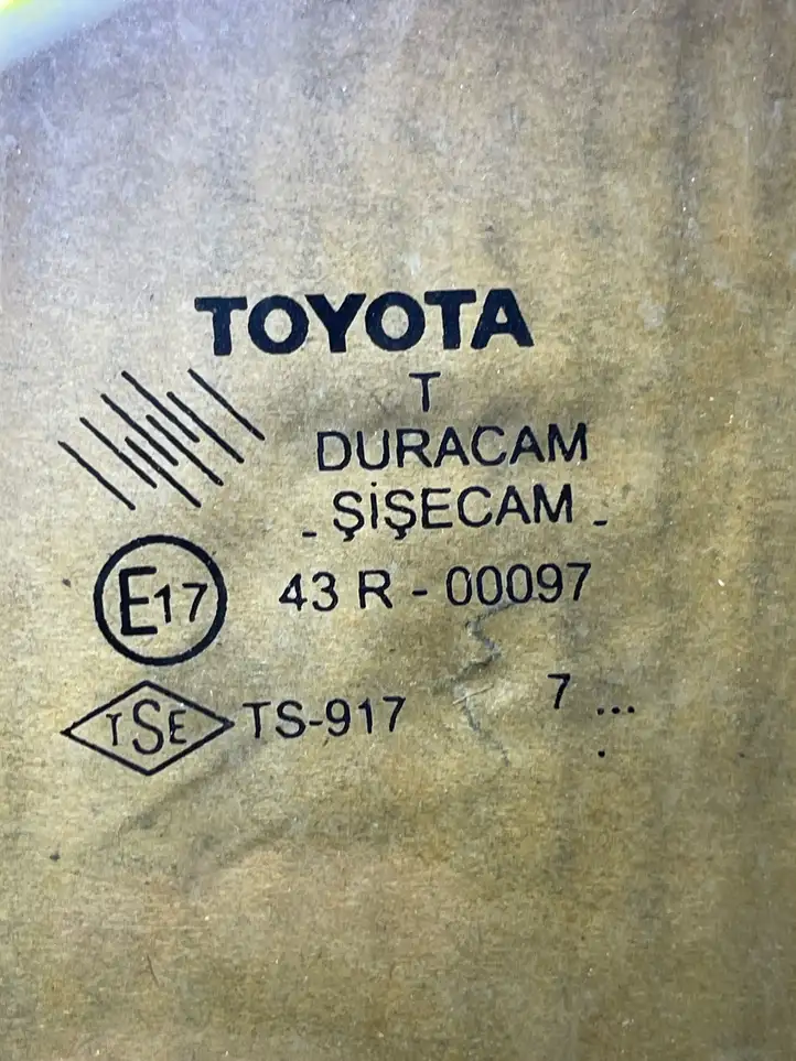 Toyota Corolla Verso E121 (2004 - 2007) Стекло задней двери — фото 2