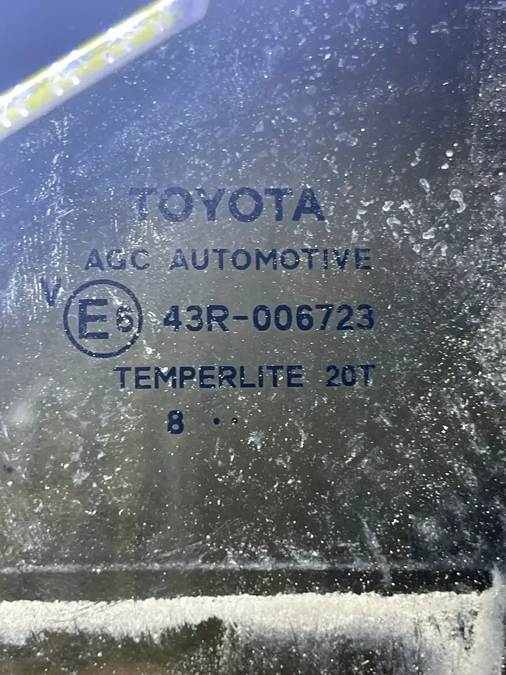 Toyota Avensis T270 (2009 - 2012) Стекло задней двери — фото 2