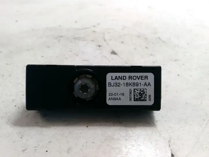 Land Rover Range Rover Evoque L538 (2015 - 2018) BJ3218K891AA Усилитель антенны — фото 1