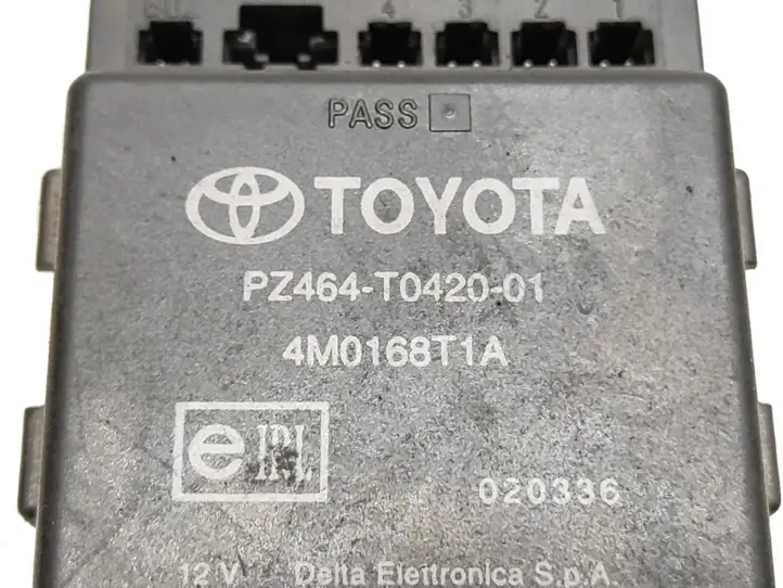 Toyota Avensis T250 (2003 - 2006) PZ464T042001 Блок управления парктрониками — фото 3