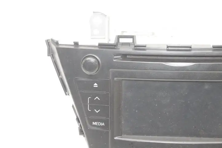 Toyota Prius+ (ZVW40) (2011 - 2018) 8614047160 Магнитола / мультимедийная система — фото 2