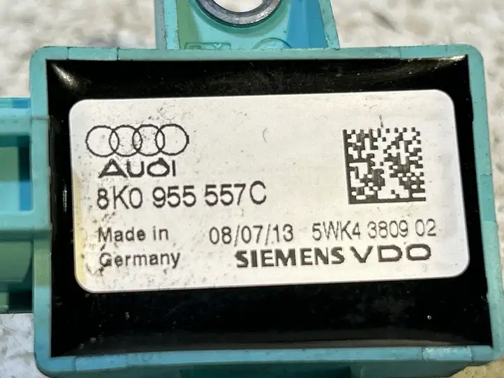 Audi A4 S4 B8 8K (2007 - 2011) 8K0955557C Датчик удара SRS — фото 3